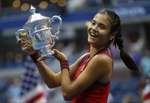 阿莫林以三 阿莫林以三